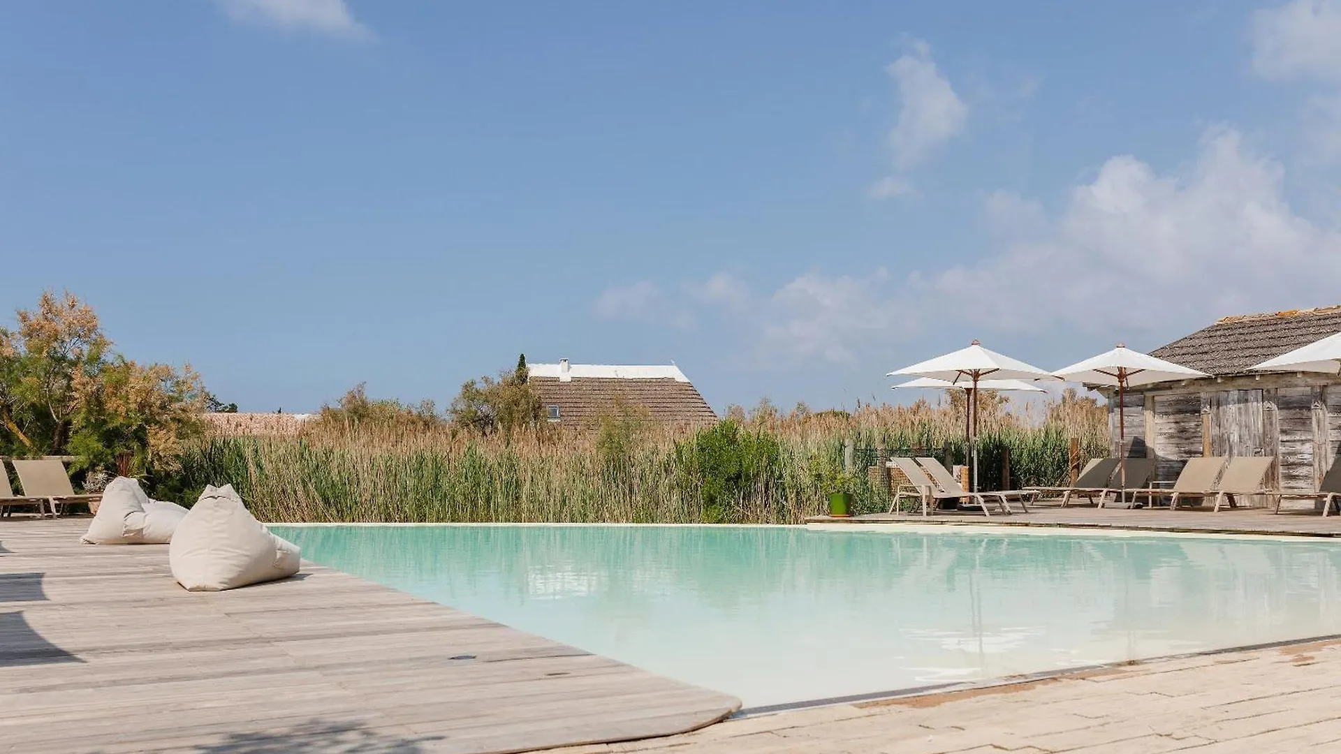 Hotel Restaurant Les Arnelles Saintes-Maries-de-la-Mer France