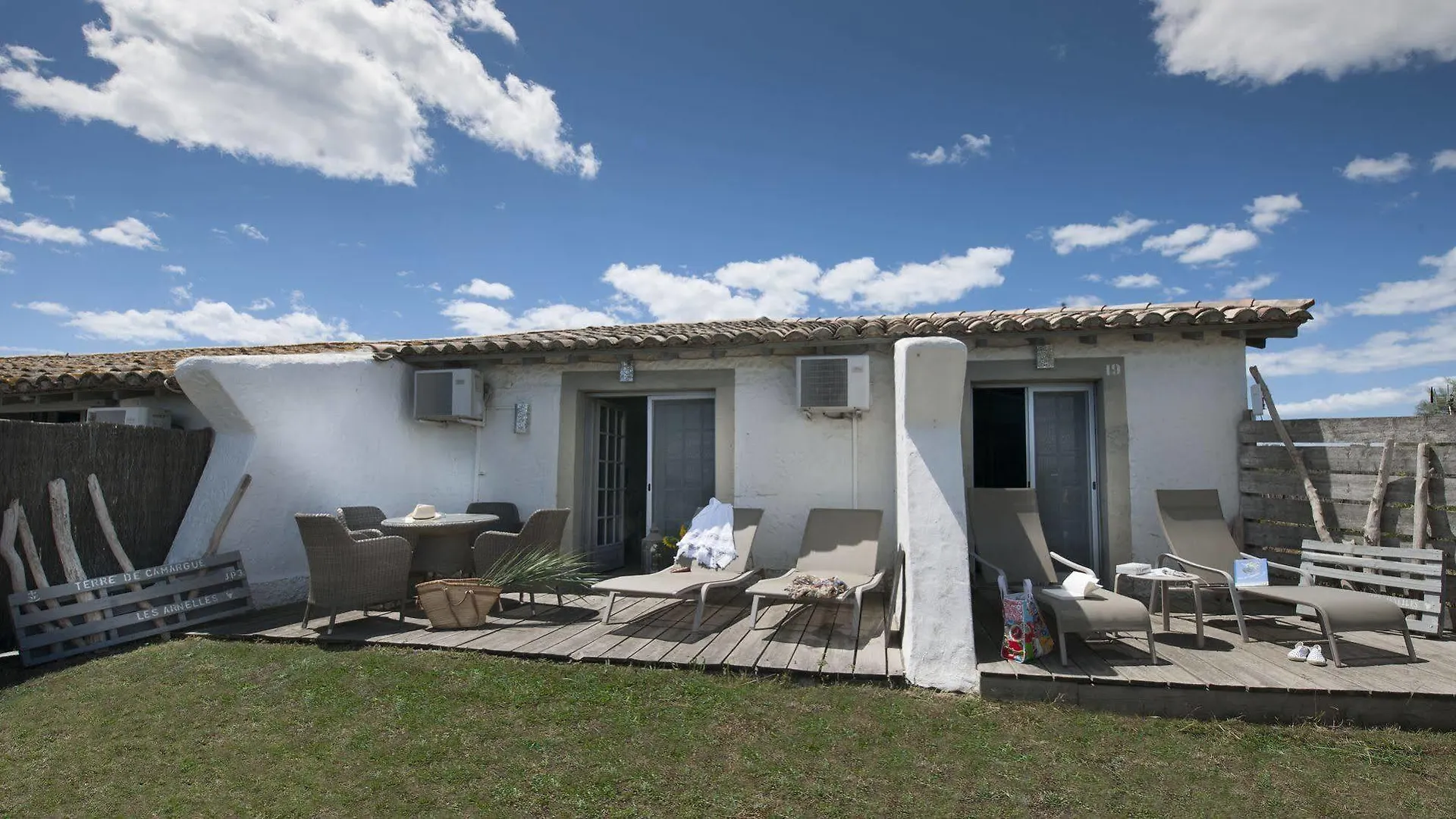 Hotel Restaurant Les Arnelles Saintes-Maries-de-la-Mer